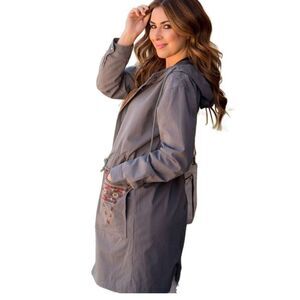 NWT Tea n Rose size S/M embroidered boho style coat.